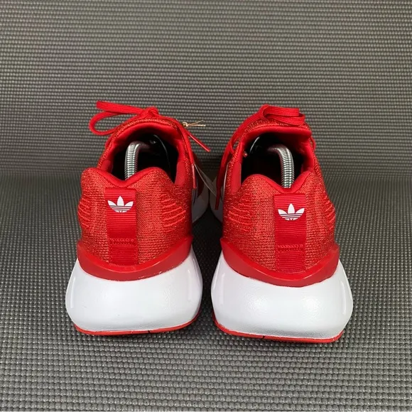 🆕 Adidas Swift Run 22 Running Athletic Shoes Men's Size US 11.5 Red GZ3497