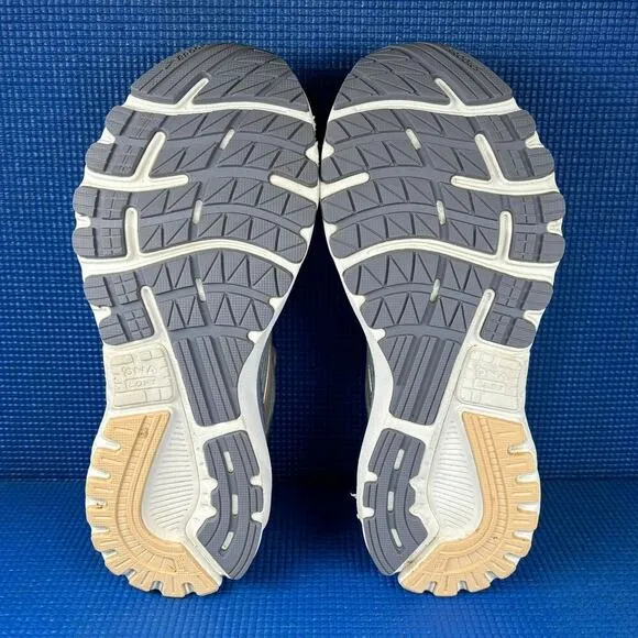 🔴 BROOKS ADRENALINE 20 Women`s Size 9.5 Grey Pink Running Shoes 1202961B073