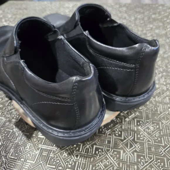 🐢 Men’s Clarks Wader Twin Slip-Resistant Black Leather Dress Work Shoes Size 9.