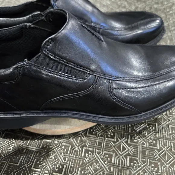 🐢 Men’s Clarks Wader Twin Slip-Resistant Black Leather Dress Work Shoes Size 9.