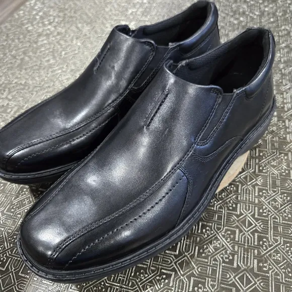 🐢 Men’s Clarks Wader Twin Slip-Resistant Black Leather Dress Work Shoes Size 9.