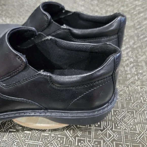 🐢 Men’s Clarks Wader Twin Slip-Resistant Black Leather Dress Work Shoes Size 9.