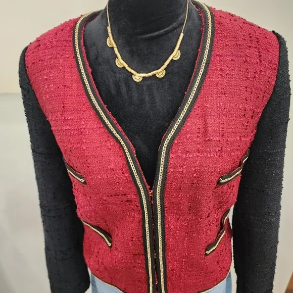 [ MNG] suit blazer top- STUNNING RED BOUCLE TWEED- BLAZER JACKET W/ CHAIN DETAIL