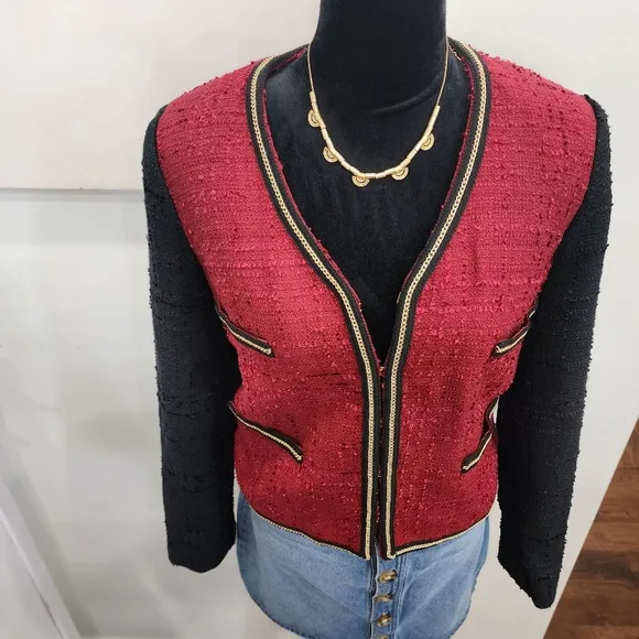 [ MNG] suit blazer top- STUNNING RED BOUCLE TWEED- BLAZER JACKET W/ CHAIN DETAIL