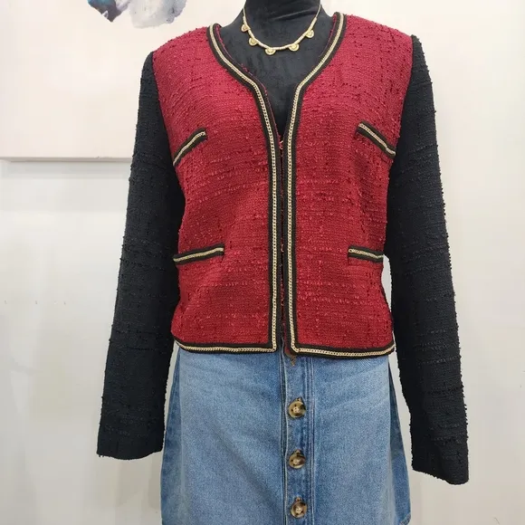 [ MNG] suit blazer top- STUNNING RED BOUCLE TWEED- BLAZER JACKET W/ CHAIN DETAIL