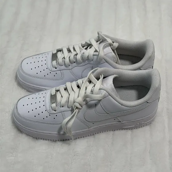 👑 NWOT Nike Air Force 1 Shoes Sneakers