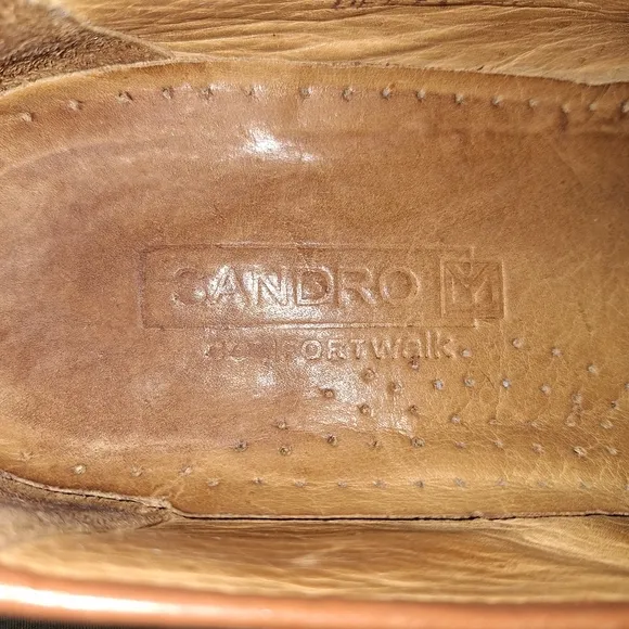 A pair of Sandro comfortwalk men's Delta leather loafers in a size 10M.