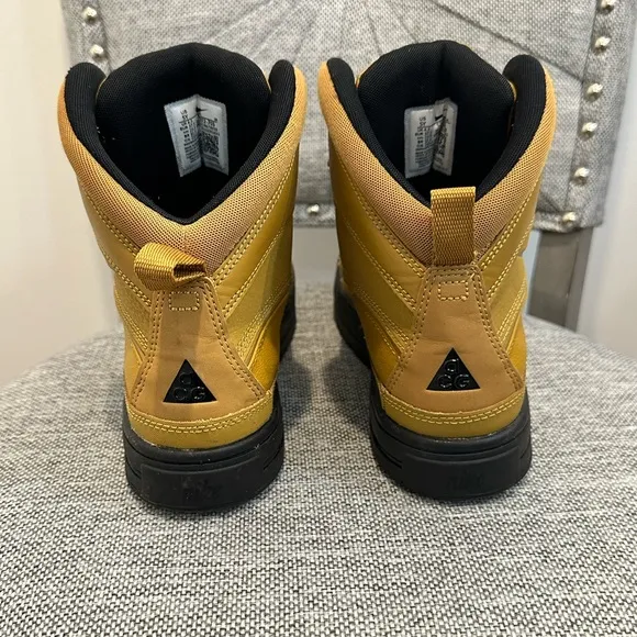 ACG Nike Woodside 2 Hiking Waterproof Boots - Size 5Y