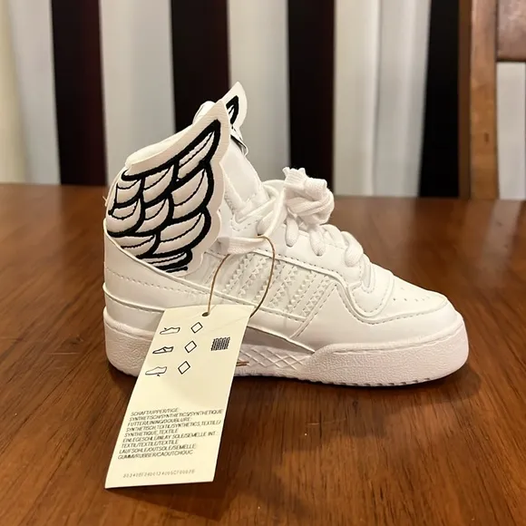 Adidas JS Wings 4.0 Jeremy Scott Kids Shoes Sneakers Toddlers Boys Girls Size 8