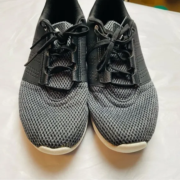 Adidas Madoru 2.0 Men's Running Shoes