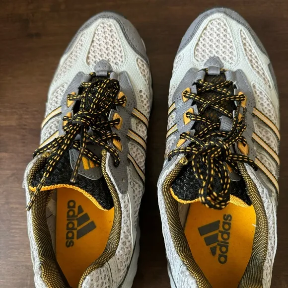 Adidas Men Running Shoes Size 8.5 new not box