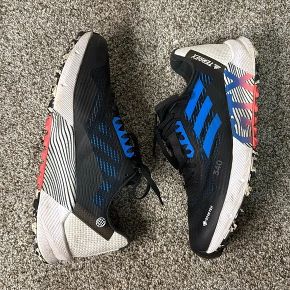 ADIDAS Men's Terrex Agravic Flow 2.0 Gore-Tex Running Shoes Size 12.5