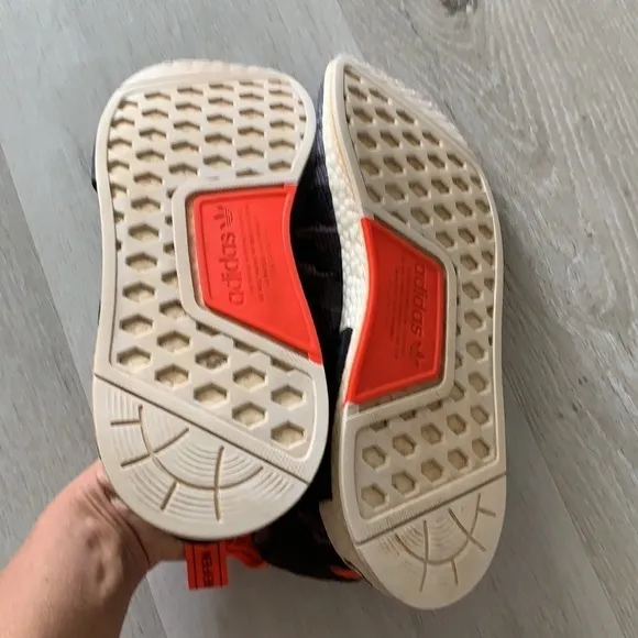 Adidas NMD Como The brand with 3 stripes shoes