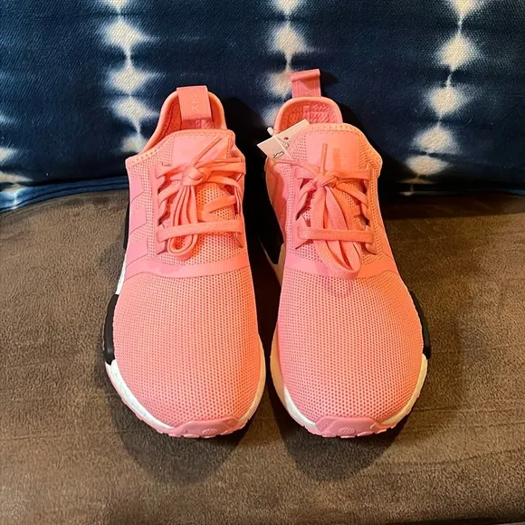 Adidas NMD_R1 J shoes sneakers new pink Big Girls GS B42086 NMD R1 Youth Sizes