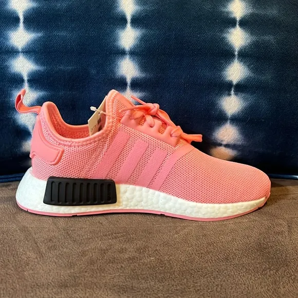 Adidas NMD_R1 J shoes sneakers new pink Big Girls GS B42086 NMD R1 Youth Sizes