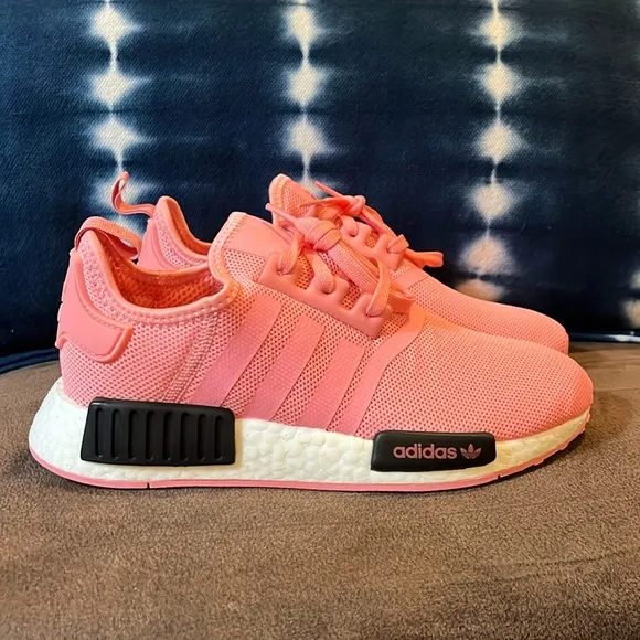 Adidas NMD_R1 J shoes sneakers new pink Big Girls GS B42086 NMD R1 Youth Sizes