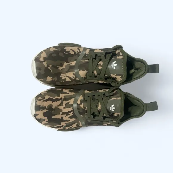 ADIDAS running shoes camo size men’s 6 S1