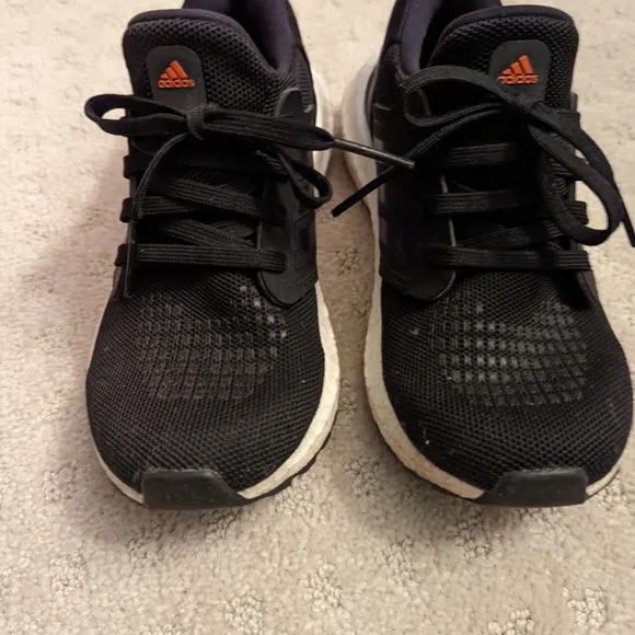 Adidas Ultraboost 20 kids running shoes. Black. Kids sz 1. Good used condition