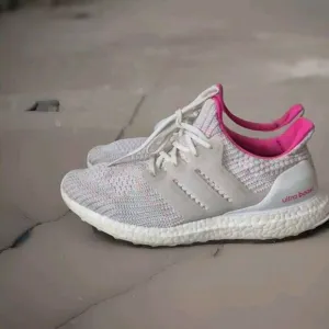 Adidas Ultraboost 4.0 DNA Athletic Running Shoes Cloud White Pink Womens Size 10