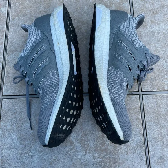 Adidas ULTRABOOST 5 DNA RUNNING LIFESTYLE SHOES