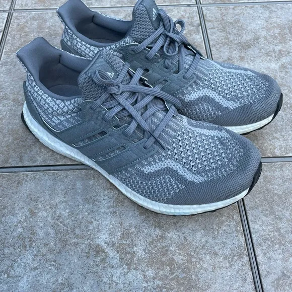 Adidas ULTRABOOST 5 DNA RUNNING LIFESTYLE SHOES