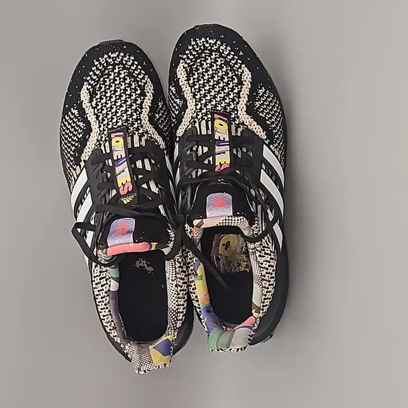 Adidas Ultraboost 5.0 DNA 'Pride' Running Shoes GY4424  Men size 9.5