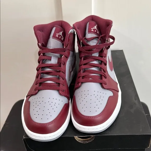 Air Jordan 1 Mid Sneakers size 12