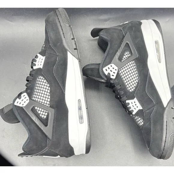 Air Jordan 4 Retro White Thunder Style # FQ8138-001 Size 13