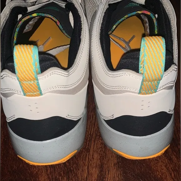 Air Jordan Luka size 16