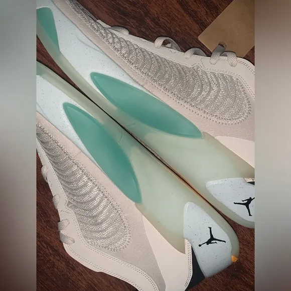Air Jordan Luka size 16