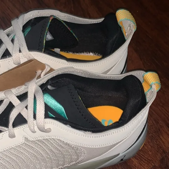 Air Jordan Luka size 16