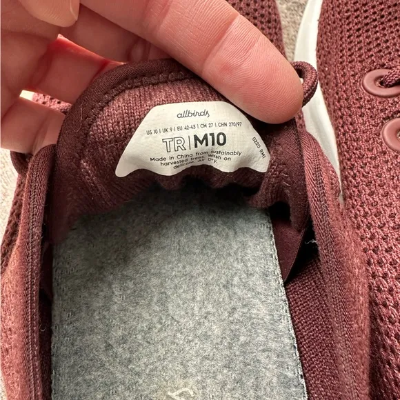 Allbirds all Maroon wool runners tennis shoe size 10