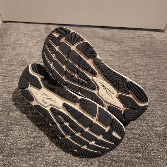 Altra Paradigm 6 EgoMax Running Shoes