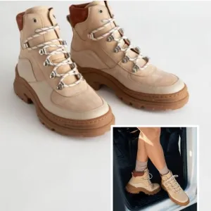 &amp; Other Stories Siri Chunky Hiking Boots in Beige Size: US8 Trailblazer