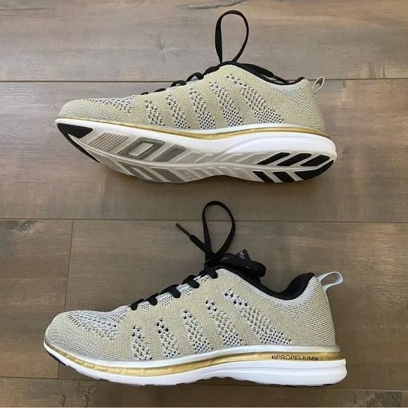 APL TechLoom Pro W Running Shoes Size 8.5 Gold Silver Black Sneakers Metallic