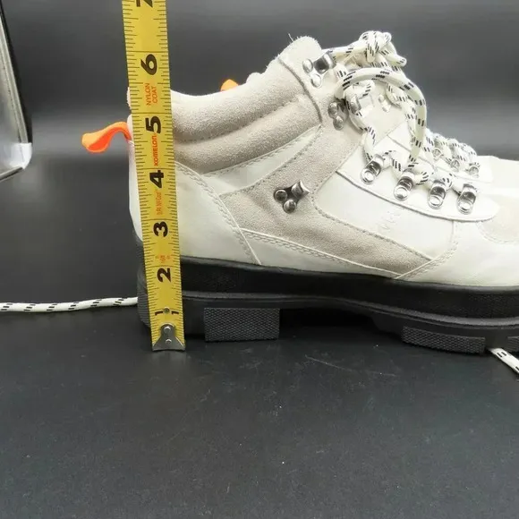 AQUA White 1-1/2&quot; Platform Hike Round Toe Block Heel Hiking Boots Size 10