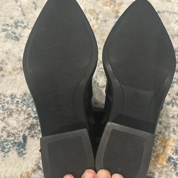 Aquatalia Cia leather pointe toe block heels women booties in black size 6