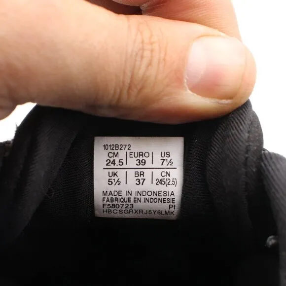 Asics Gel Kayano 29 Women's 7.5 Triple Black Running Shoes Sneakers 1012B272