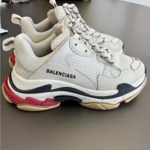 Balenciaga triple s oversized shoes woman’s size 39 in great condition