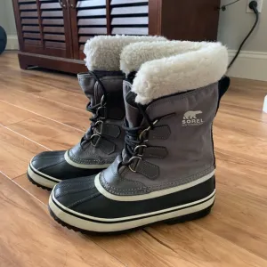 Barely Worn Sorel Boots