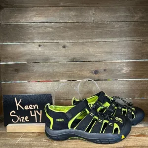 Big Kids Keen Newport H2 Black Waterproof Outdoor‎ Hiking Sandals Size 4 Y GUC