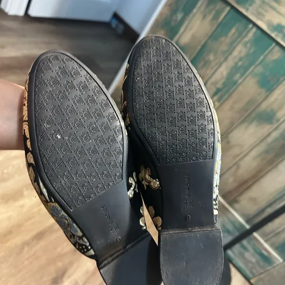 Birdies Phoebe mules  iconic Black and Gold Mules with Quilted Soles women sz9