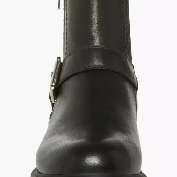 BLONDO Garnet Boots