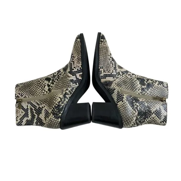 Blondo Tan/Black Snake Print Leather Pointy Toe Ankle Boots Size 7.5 Waterproof