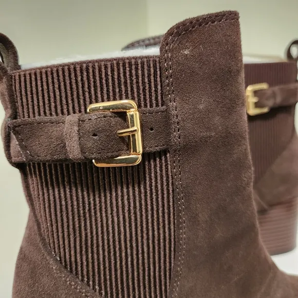 BLONDO TOBI WATERPROOF BOOTIE ANKLE BOOT SIZE 7 WITH BOX DARK BROWN SUEDE