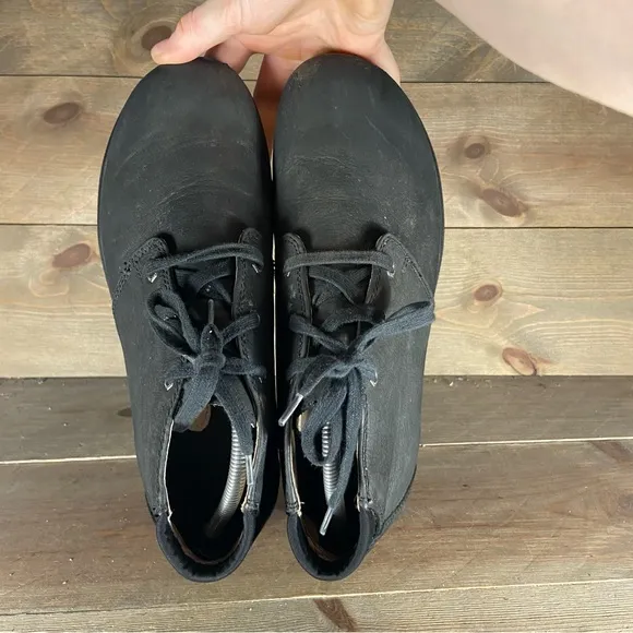 Bogs Eugene Mens size 9 shoes black leather waterproof chukka ankle boots