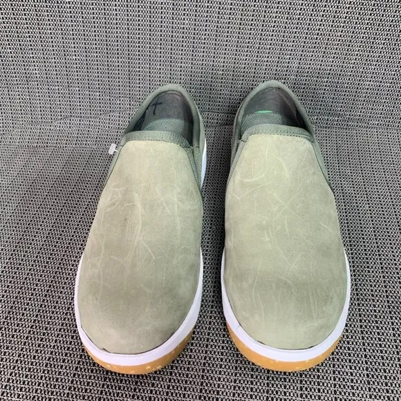 BOGS Women's Size 7 Kicker Slip on Leather Shoe Sneaker casual shoes