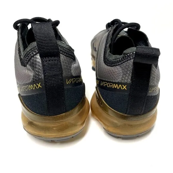 boys size 5Y Nike vapormax AJ2616-004 black gold sneakers running shoes EUR 37.5