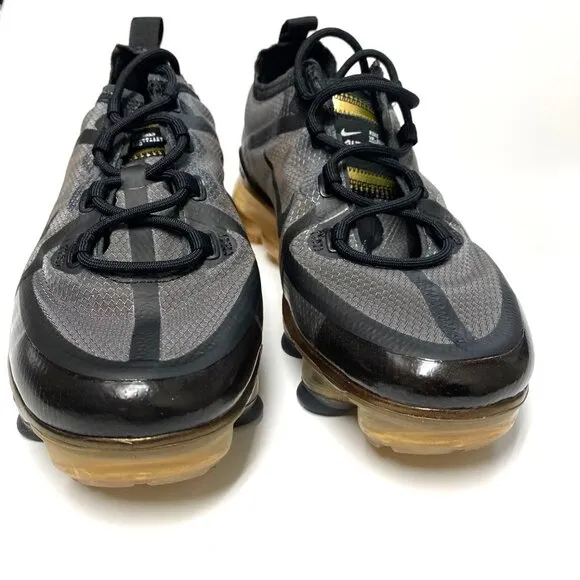 boys size 5Y Nike vapormax AJ2616-004 black gold sneakers running shoes EUR 37.5