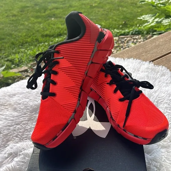 Boys Under Armour X Level Beta Red Scramjet 2 Running Shoes Size 5.5 Youth NEW